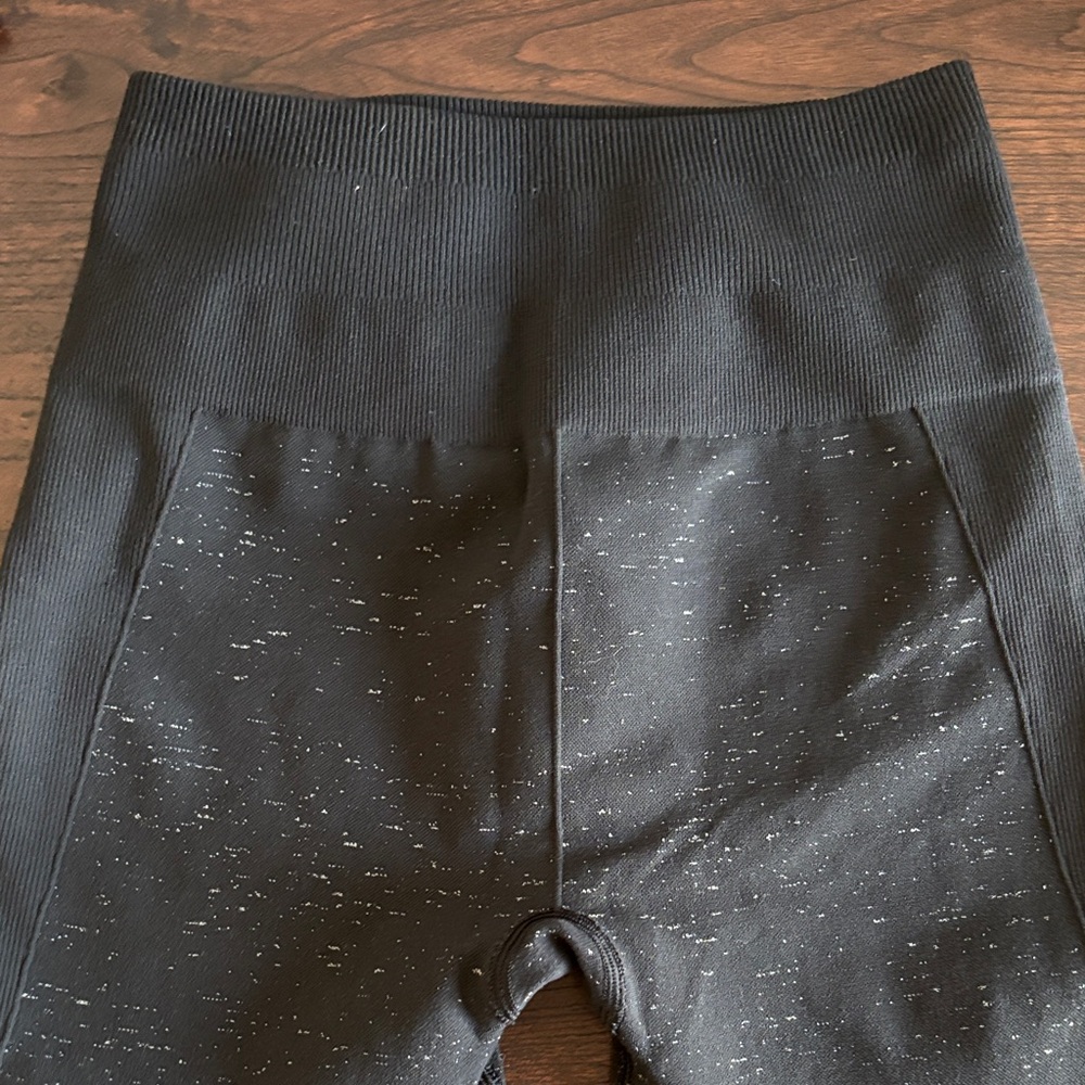 Lululemon Free To Flow Crop Leggings Black / White Ribbed Waistband #W6AE1S Sz 4 - Picture 6 of 9